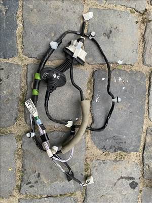 Toyota Corolla (E210) ajtókábel