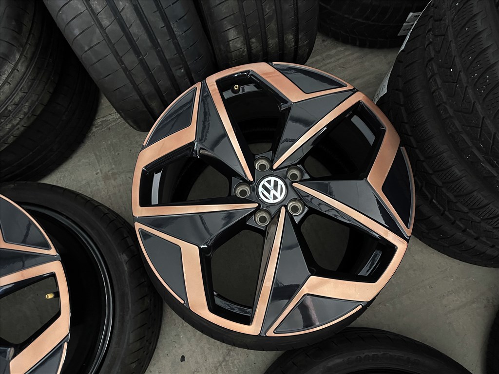 VW Golf Caddy Jetta ID3 19" 5x112 gyári alufelni eladó 19 coll 6. kép