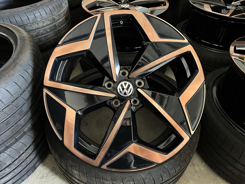 VW Golf Caddy Jetta ID3 19" 5x112 gyári alufelni eladó 19 coll 8. kép