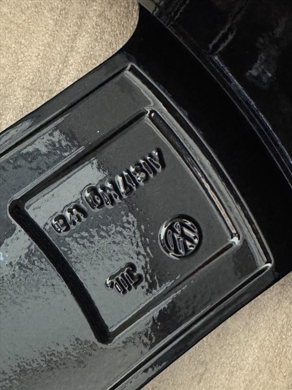 R18 Original Volkswagen 7.5J ET49 - 5G0 601 025DQ 5G0601025DQ 1db alufelni felni 4. kép