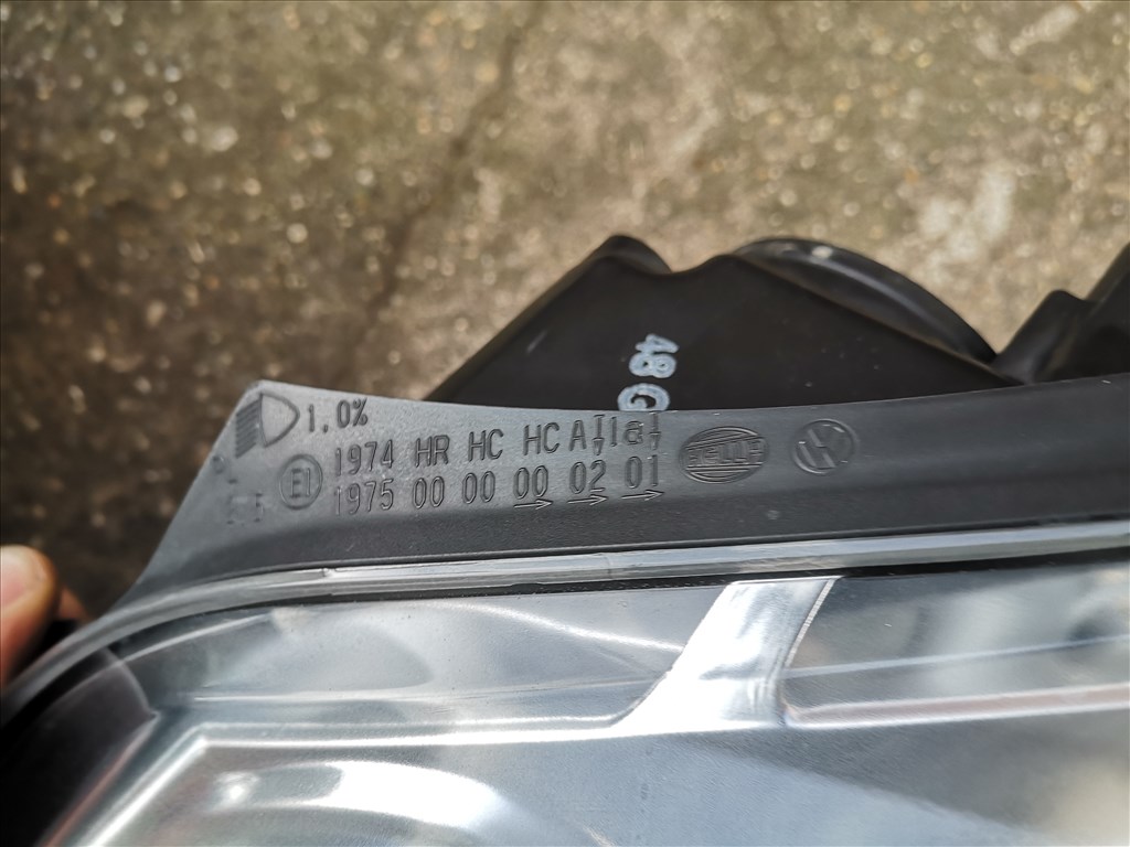 Volkswagen Polo gyári első fényszóró pár 7. kép