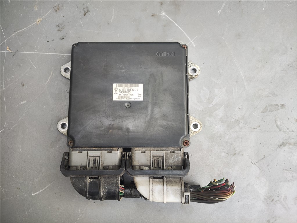 Mitsubishi Colt V 1.1 motorvezérlő  1860a823 a1341503379 1. kép