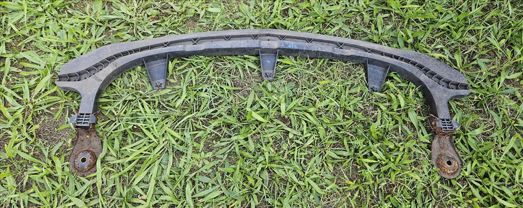 Opel Astra J Lökhárító alsó merevítő GTC 13266647 1. kép