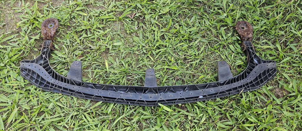 Opel Astra J Lökhárító alsó merevítő GTC 13266647 2. kép