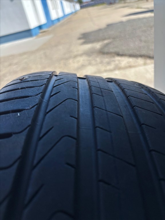 245/4518" használt Michelin nyári gumi gumi 6. kép
