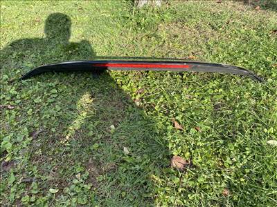 Audi A3 8V3 hátsó szárny 8v3827933c