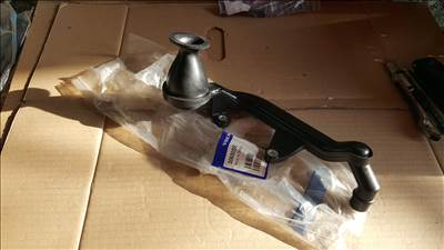 Volvo 30650552 S60 V70 XC70 XC90 D5 olajszívócső