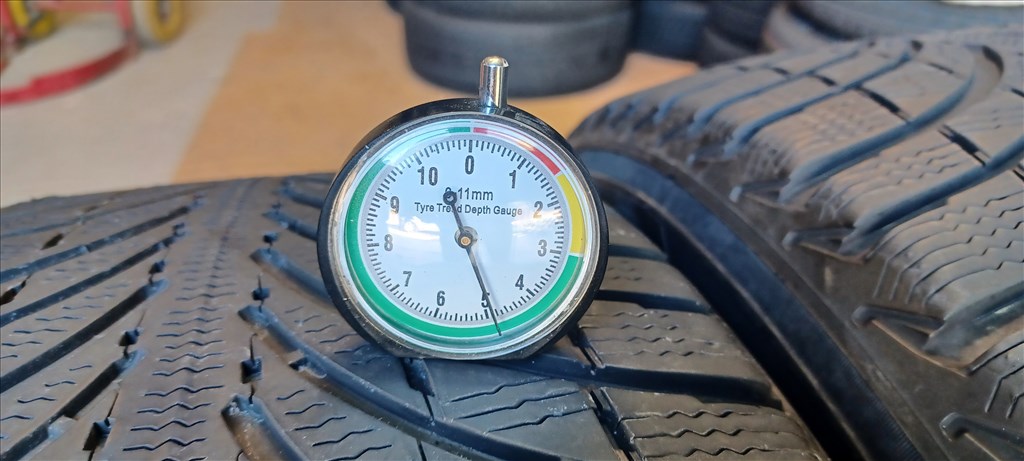  Michelin Latitude Alpin MO 255/45 R20 téli gumik 4db 5. kép