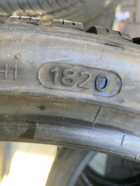  225/3519" újszerű Hankook téli gumi  3. kép