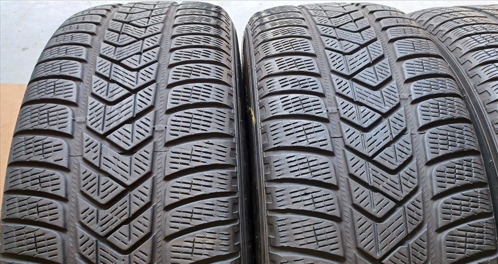  Pirelli Scorpion Winter MO 235/60 R18 téli gumik 2db 7. kép