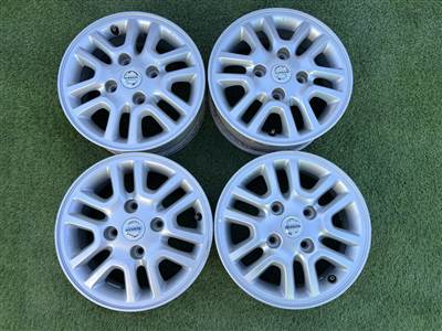 4x114.3 14" Nissan gyári alufelni 5,5Jx14h2 ET45