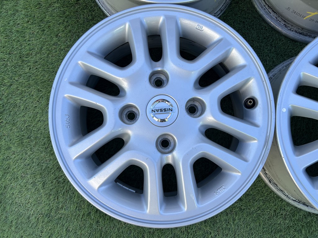 4x114.3 14" Nissan gyári alufelni 5,5Jx14h2 ET45 2. kép
