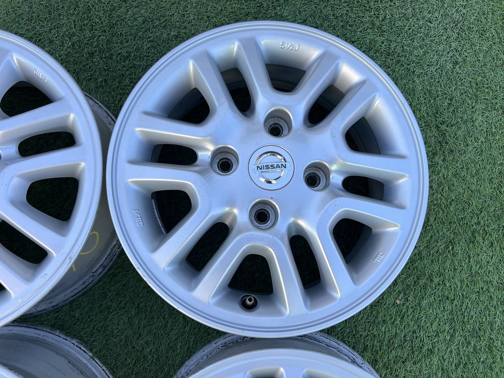 4x114.3 14" Nissan gyári alufelni 5,5Jx14h2 ET45 4. kép