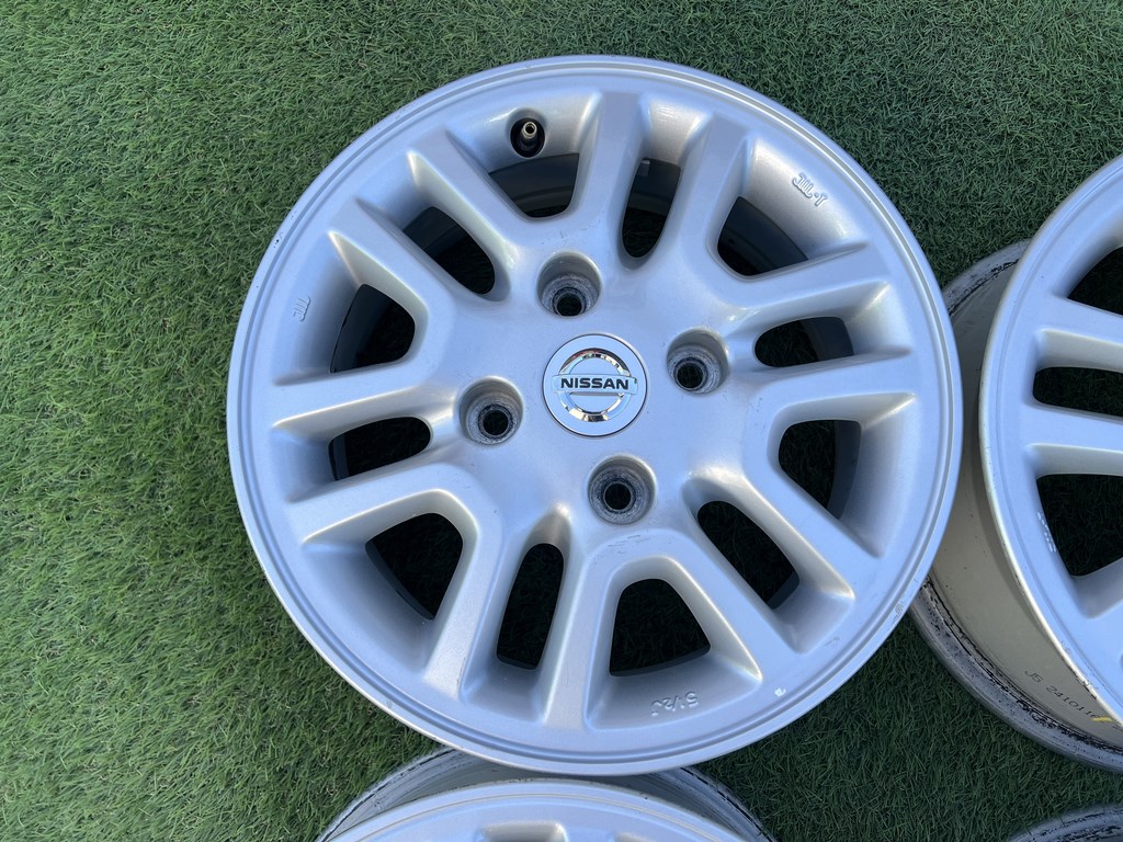 4x114.3 14" Nissan gyári alufelni 5,5Jx14h2 ET45 5. kép