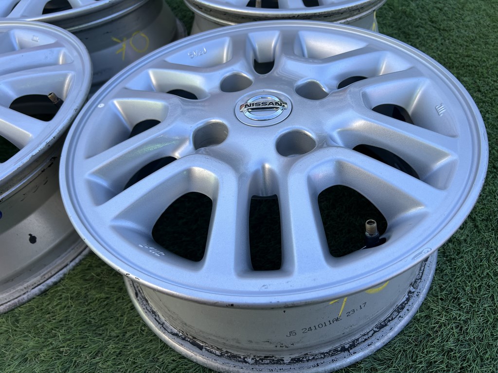 4x114.3 14" Nissan gyári alufelni 5,5Jx14h2 ET45 6. kép