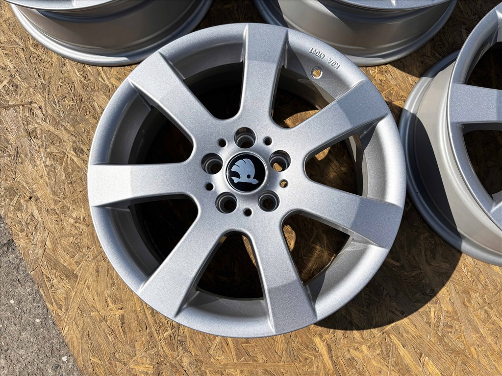 Skoda 16" 5x100 alufelni eladó 16 coll Fabia Rapid Kamiq 1. kép