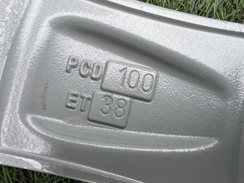 5x100 16" Dezent alufelni 6,5Jx16h2 ET38 8. kép