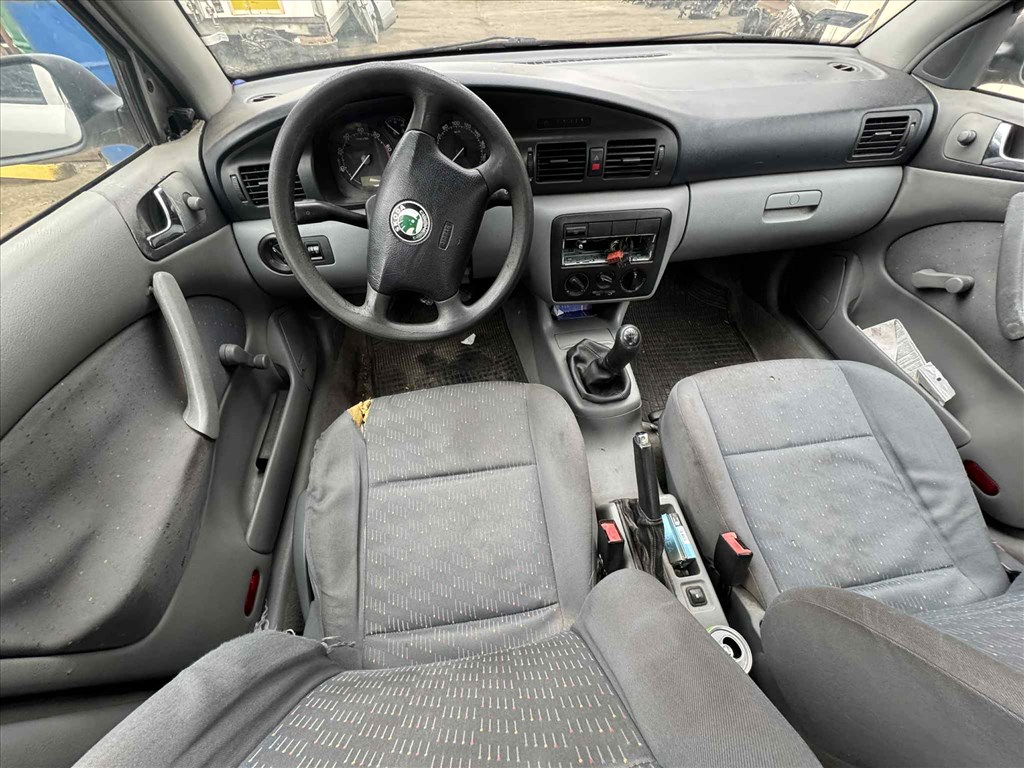 Skoda Octavia I 1.4 -BCA-  bontott alkatrészei 4. kép