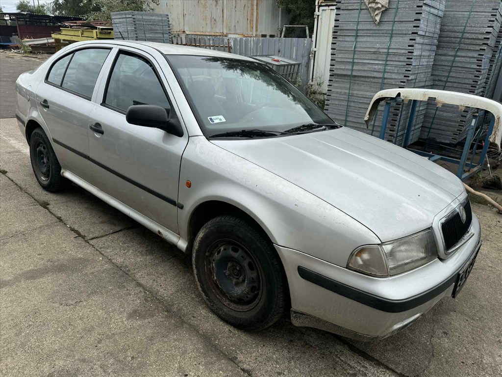 Skoda Octavia I 1.4 -BCA-  bontott alkatrészei 2. kép