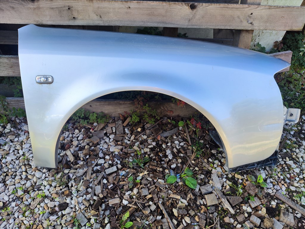 Audi A6 C5 jobb oldali ezüst színű sárvédő  2. kép