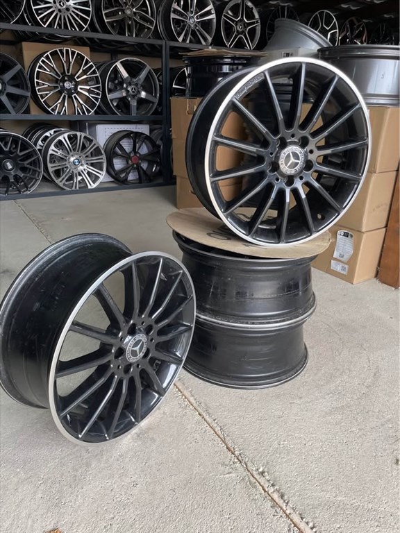 Mercedes Amg gyári cikkszámos 18” alufelni 2. kép