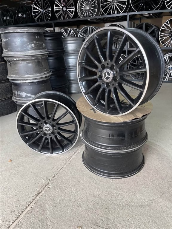 Mercedes Amg gyári cikkszámos 18” alufelni 3. kép
