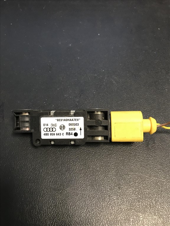 Audi A6 (C5 - 4B) ütközés érzékelő 4b0959643c 1. kép