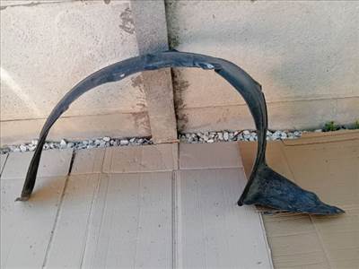 Mazda MPV (LW) MAZDA MPV Jobb első Dobbetét (Kerékjárati, Műanyag