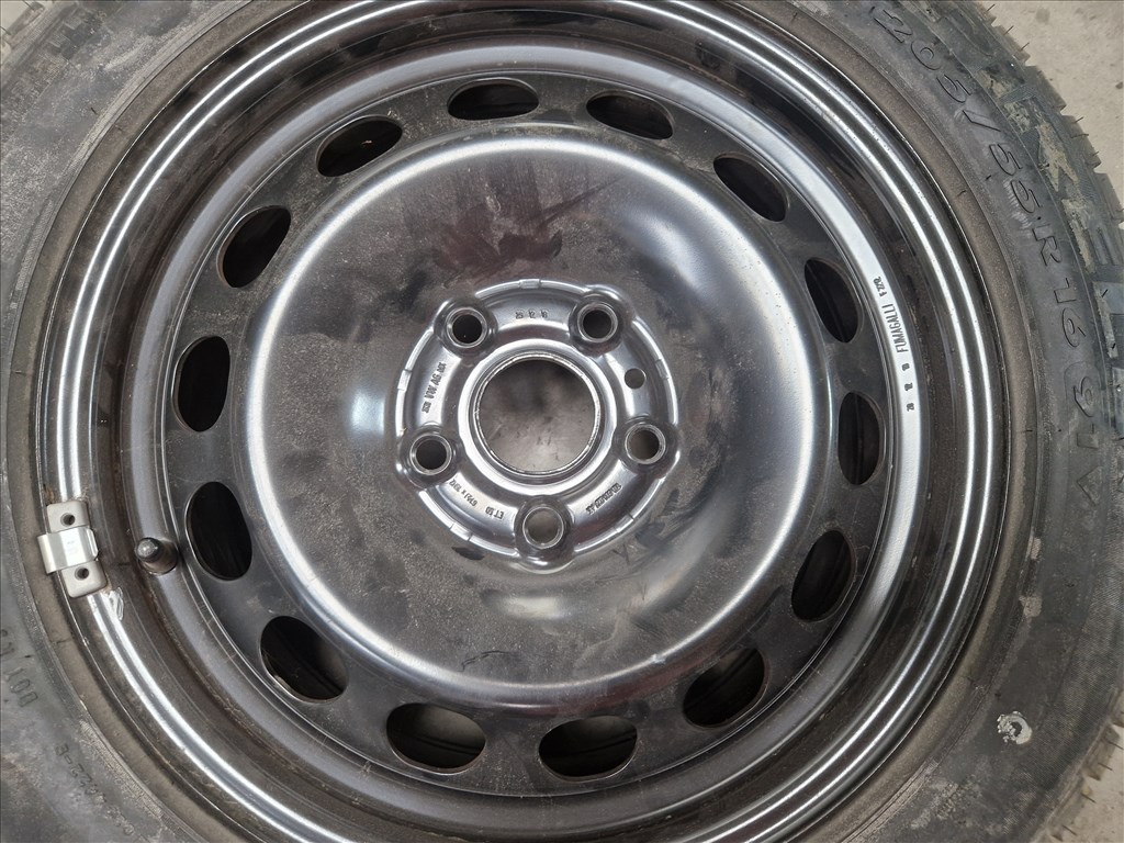 Golf VI pótkerék 5x112 16" , 205/55 Pirelli nyári gumi (23988) 2. kép