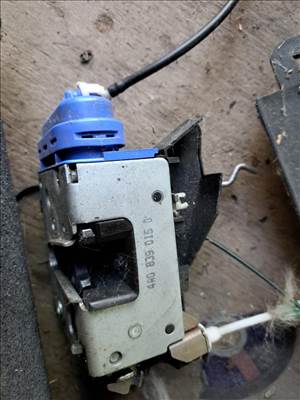 Audi A6 (C5 - 4B) bal hátsó ajtózár szerkezet  4a0839015d