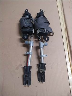 Volvo S40 első övfeszítők- biztonságiövek eladók!