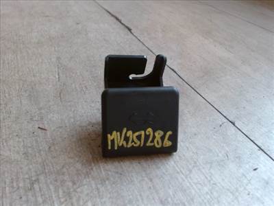 MAZDA 6 05-08 Motorháztető nyitó kar