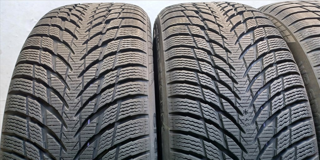  Nokian Hakkapeliitta10 SUV 235/55 R18 téli gumik 4db.9,5mm 5. kép