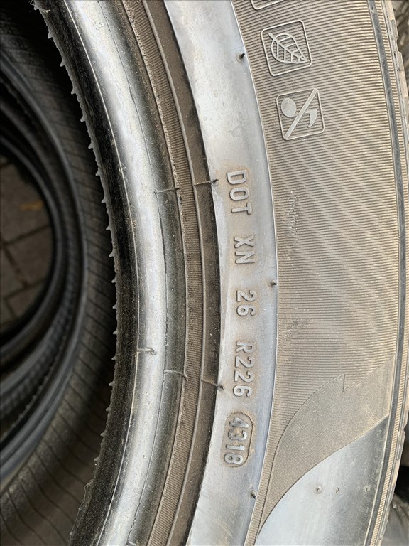  255/5519" használt Pirelli téli gumi  2. kép