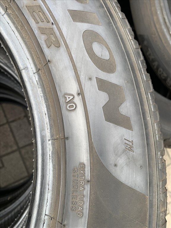  255/5519" használt Pirelli téli gumi  3. kép