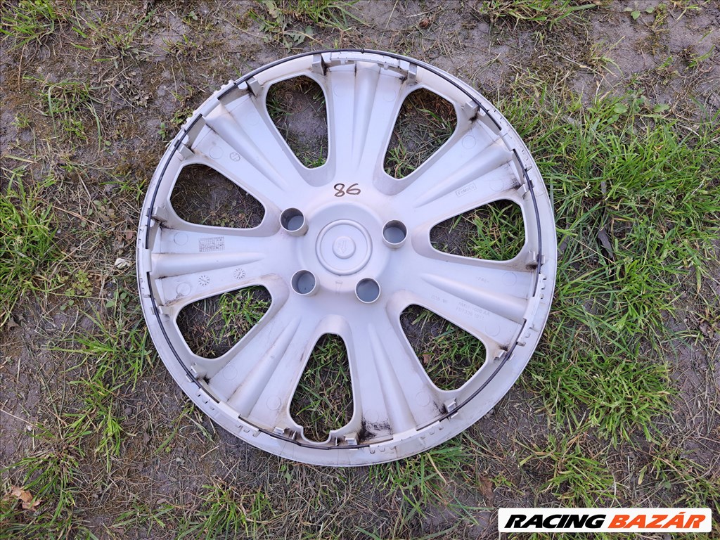 1db 16" Ford gyári dísztárcsa eladó!!! (Kód 86) szép újszerű állapotban 2. kép
