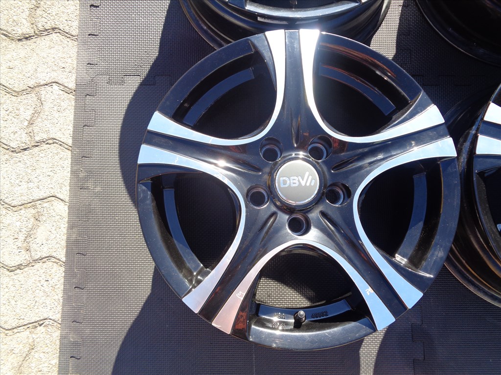 DBV alufelni 16-os, 5×114.3-as osztóval képen látható állapotban eladó. 3. kép