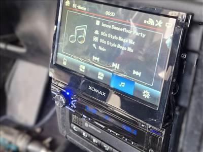 Volkswagen Golf IV, Volkswagen Bora XOMAX rádió - kihajló képernyős (24499)