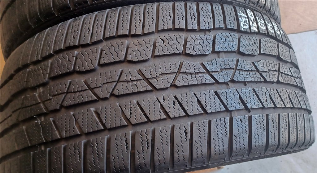  Continental Contiwintercontact 265/30 R20 téli gumik 4db.7,5mm 1. kép