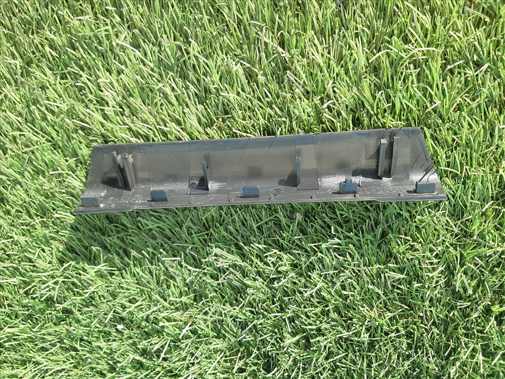 Bontásra: Opel Astra H Enjoy, Meriva A, Volvo 240/245 Wagon - BE belső ajtókilincs díszléc  1312853 331985437 2. kép