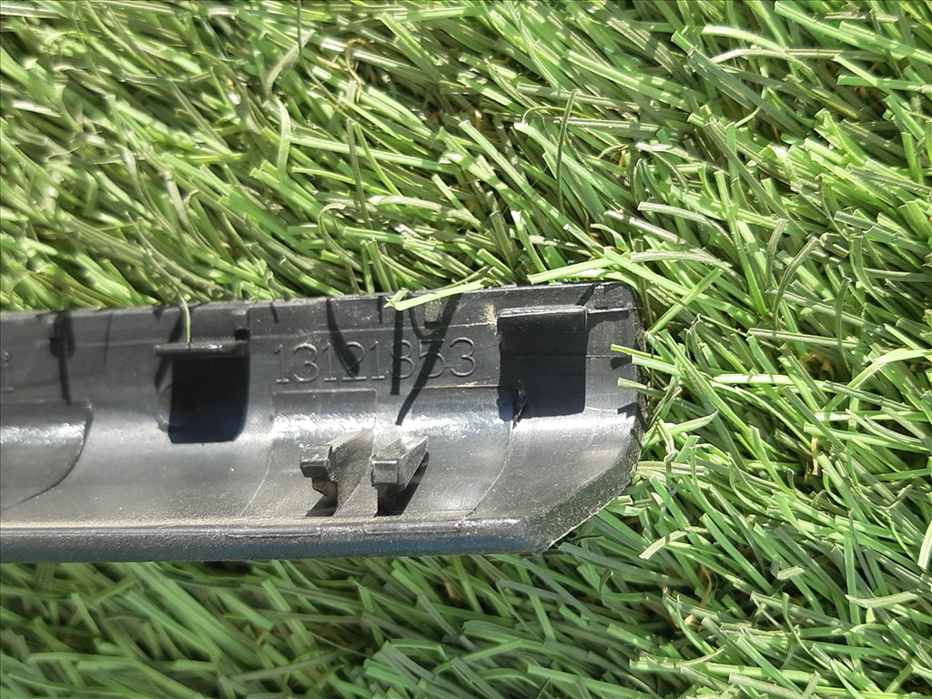 Bontásra: Opel Astra H Enjoy, Meriva A, Volvo 240/245 Wagon - BE belső ajtókilincs díszléc  1312853 331985437 3. kép