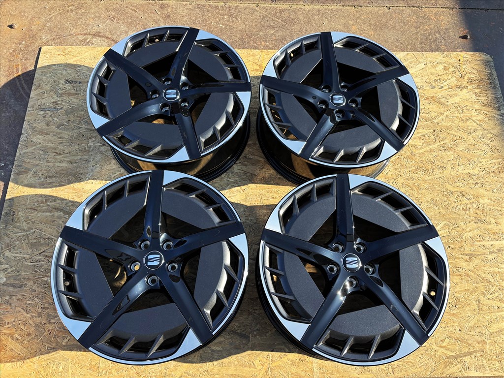 Seat Cupra Born 20" 5x112 gyári Új alufelni eladó 20 coll VW Skoda 6. kép