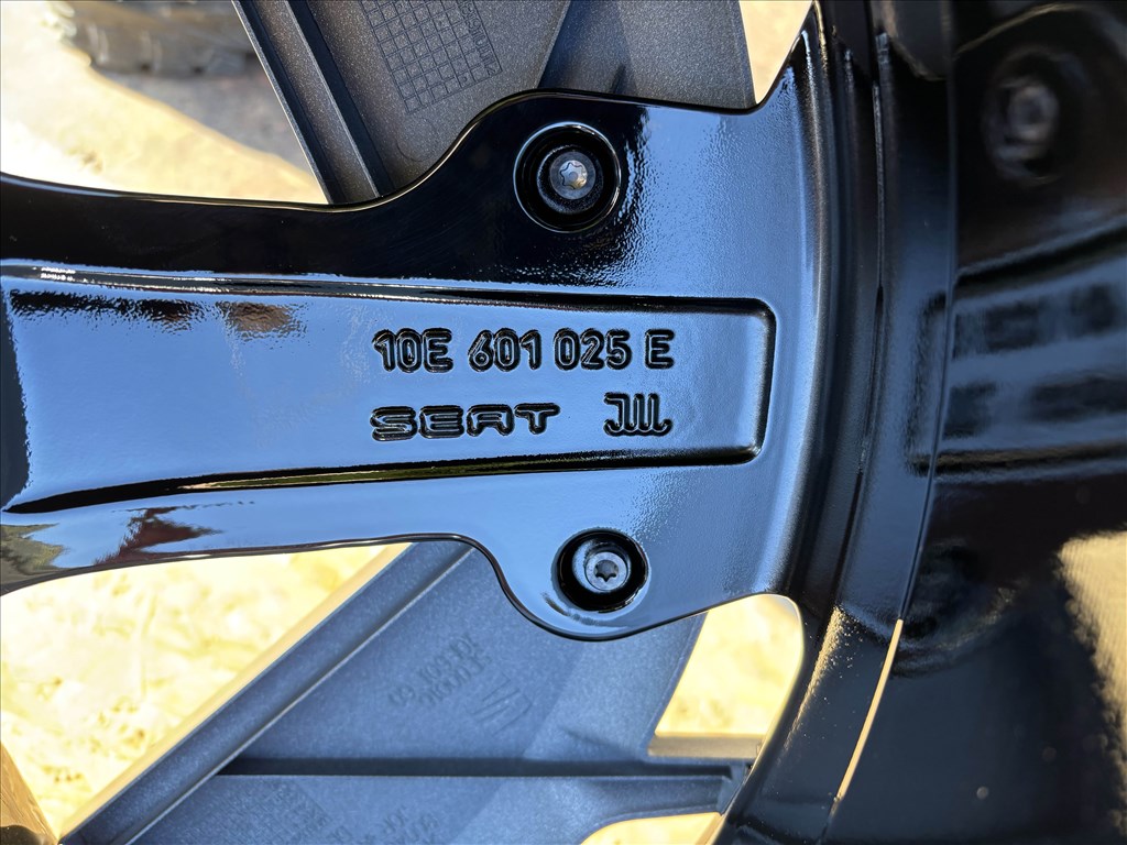 Seat Cupra Born 20" 5x112 gyári Új alufelni eladó 20 coll VW Skoda 9. kép