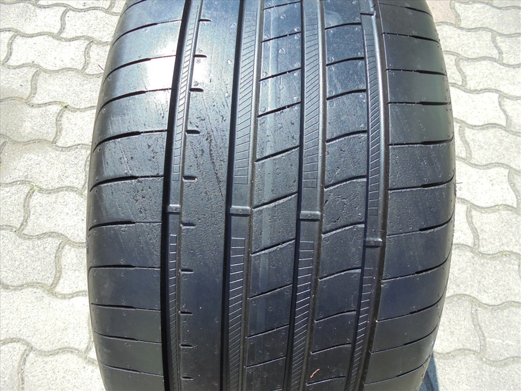 Új " 275/35 R 19-es Goodyear 2db nyári gumi eladó 2. kép