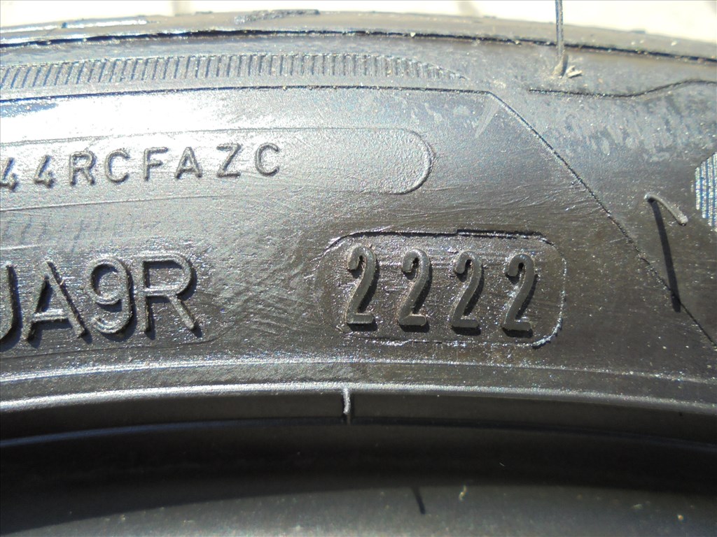 Új " 275/35 R 19-es Goodyear 2db nyári gumi eladó 4. kép