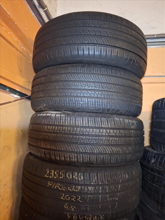  235/50/20"  Pirelli négyévszakos gumi  2. kép