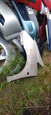 Toyota Corolla Verso (E121) Bal első sárvédő 