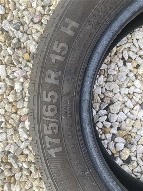  175/6515" Nagyon jó állapotú Semperit nyári gumi gumi 1. kép