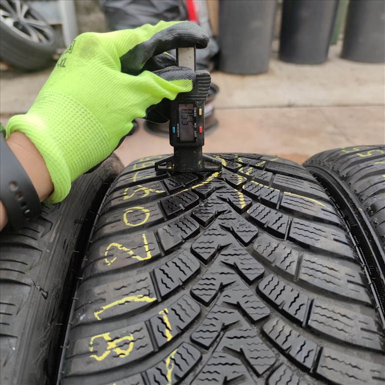  205/55 R16 Falken téli gumi 30000ft a 2db/178/ 1. kép