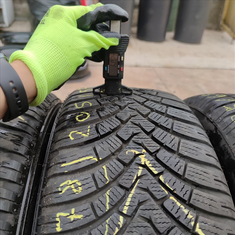  205/55 R16 Falken téli gumi 30000ft a 2db/178/ 2. kép